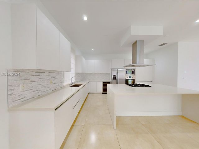 Home for sale at 9980 NW 74th Ter - photo 5587184