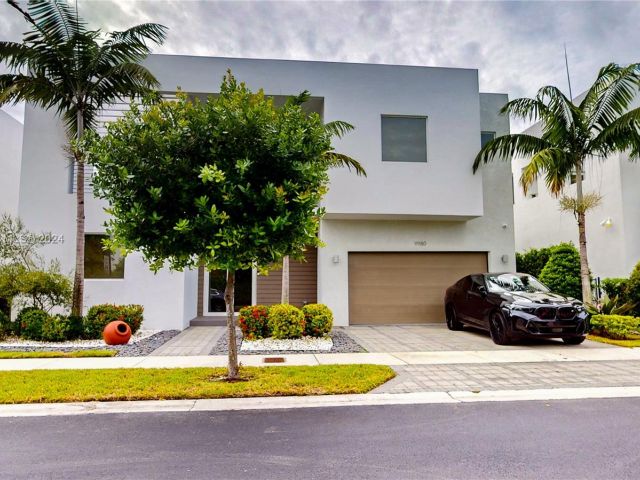 Home for sale at 9980 NW 74th Ter - photo 5587197