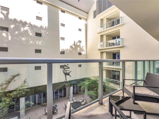 1-bedroom condo for sale in Hollywood - 777 N Ocean Dr S316 - MondialRealty
