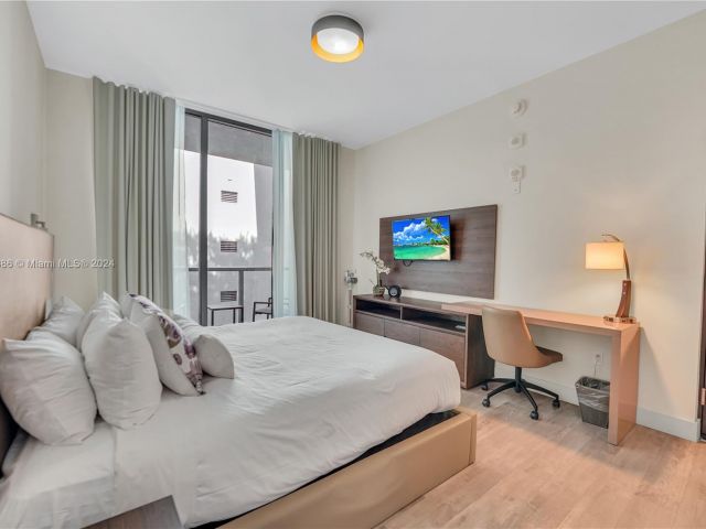 1-bedroom condo for sale in Hollywood - 777 N Ocean Dr S316 - MondialRealty