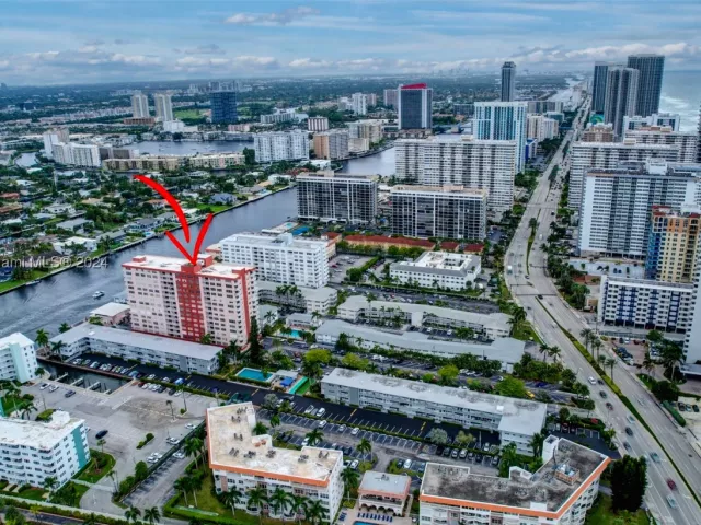 1-bedroom condo for sale in Hallandale Beach - 3161 S Ocean Dr 203 - MondialRealty