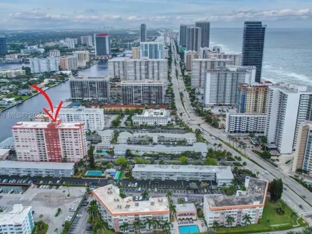 1-bedroom condo for sale in Hallandale Beach - 3161 S Ocean Dr 203 - MondialRealty