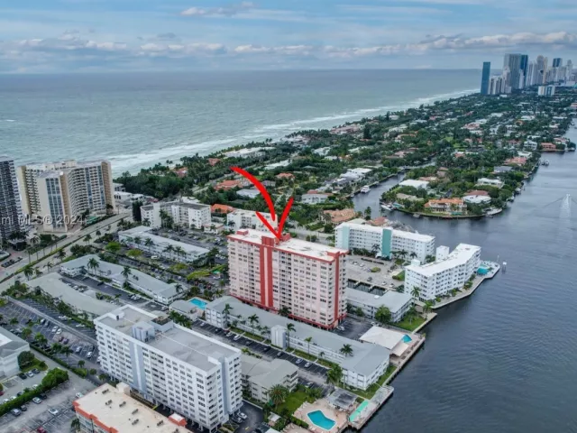 1-bedroom condo for sale in Hallandale Beach - 3161 S Ocean Dr 203 - MondialRealty