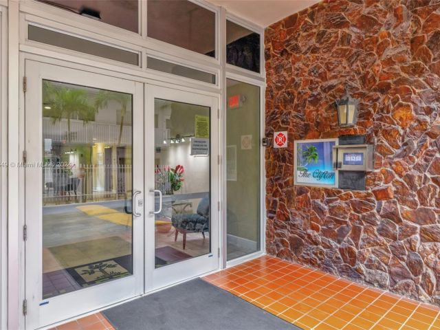 1-bedroom condo for sale in Hallandale Beach - 3161 S Ocean Dr 203 - MondialRealty