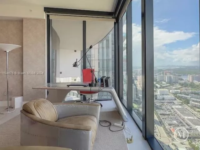 Apartment for rent  Unit #5203 - photo 5572477