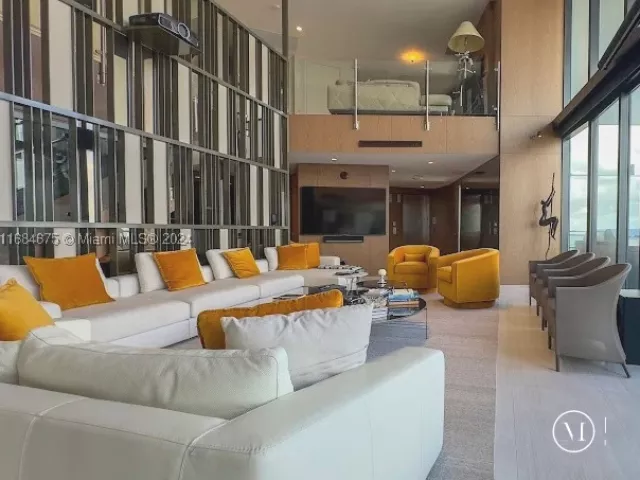3-bedroom condo for rent in Sunny Isles Beach - 18555 Collins Ave 5203 - MondialRealty