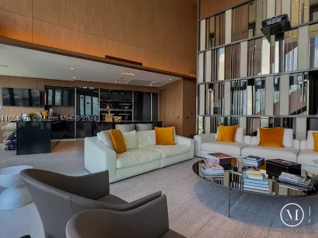 3-bedroom condo for rent in Sunny Isles Beach - 18555 Collins Ave 5203 - MondialRealty