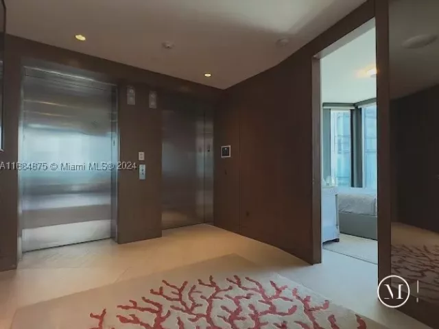 3-bedroom condo for rent in Sunny Isles Beach - 18555 Collins Ave 5203 - MondialRealty