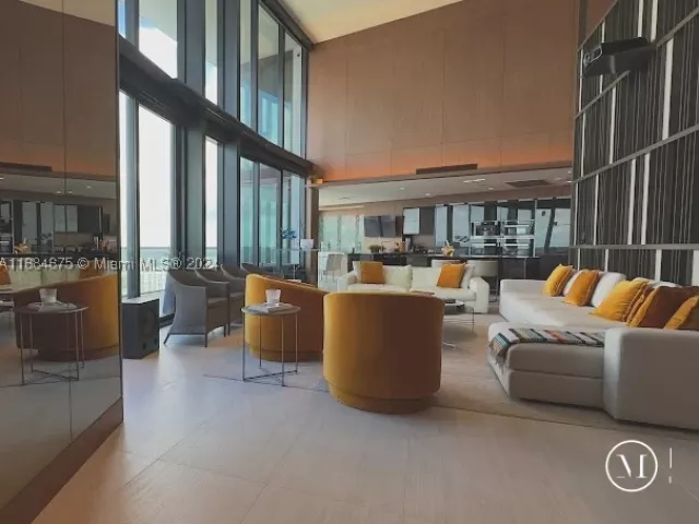 3-bedroom condo for rent in Sunny Isles Beach - 18555 Collins Ave 5203 - MondialRealty