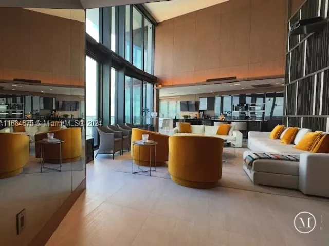 3-bedroom condo for rent in Sunny Isles Beach - 18555 Collins Ave 5203 - MondialRealty