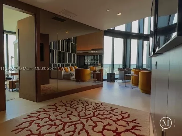 3-bedroom condo for rent in Sunny Isles Beach - 18555 Collins Ave 5203 - MondialRealty