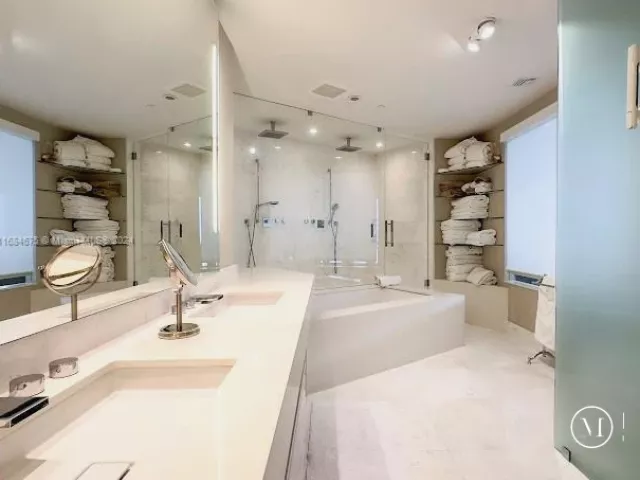 Apartment for rent  Unit #5203 - photo 5572471