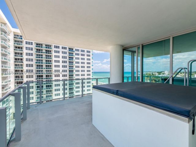 3-bedroom condo for sale in Miami Beach - 6901 Collins Ave 701 - MondialRealty