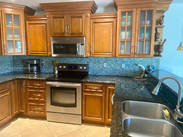 Home for sale at 4046 Eastridge Dr - photo 5571518