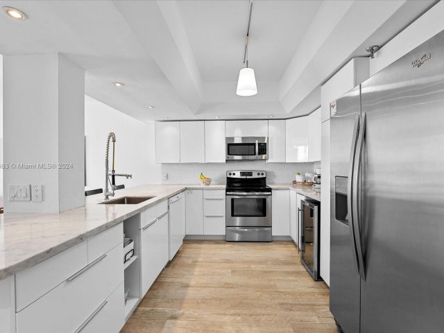 Apartment for sale  Unit #A1513 - photo 5623222