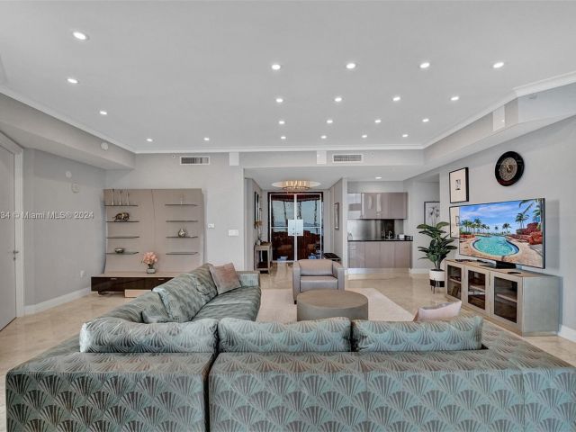 Apartment for sale  Unit #3409 - photo 5659809