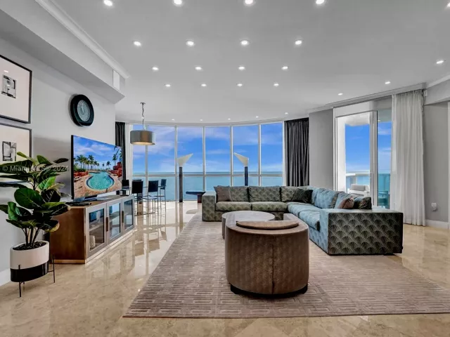 Apartment for sale  Unit #3409 - photo 5659812