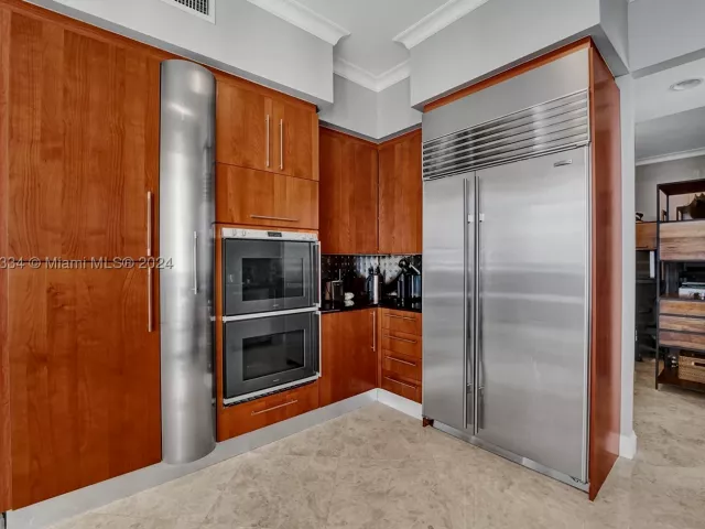 3-bedroom condo for sale in Sunny Isles Beach - 18101 Collins Ave 3409 - MondialRealty