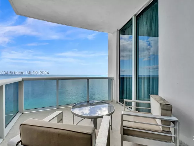 3-bedroom condo for sale in Sunny Isles Beach - 18101 Collins Ave 3409 - MondialRealty