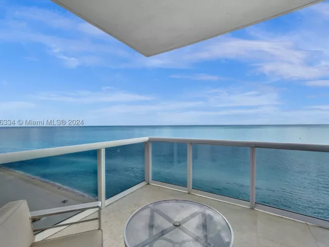 3-bedroom condo for sale in Sunny Isles Beach - 18101 Collins Ave 3409 - MondialRealty