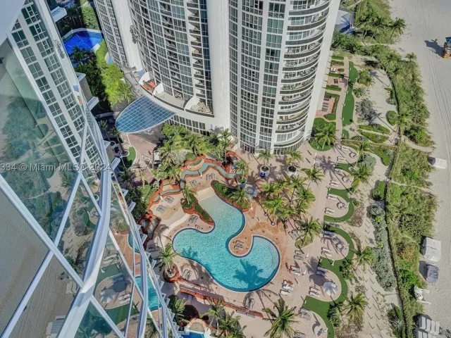 3-bedroom condo for sale in Sunny Isles Beach - 18101 Collins Ave 3409 - MondialRealty
