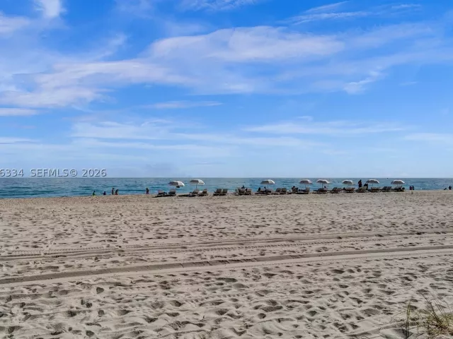 3-bedroom condo for sale in Sunny Isles Beach - 18101 Collins Ave 3409 - MondialRealty