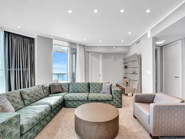 Apartment for sale  Unit #3409 - photo 5659807