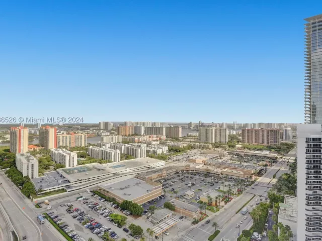 1-bedroom condo for rent in Sunny Isles Beach - 16699 COLLINS AV 3105 - MondialRealty
