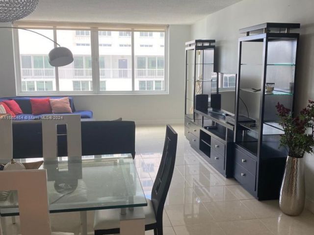 Apartment for rent  Unit #412 - photo 5684850