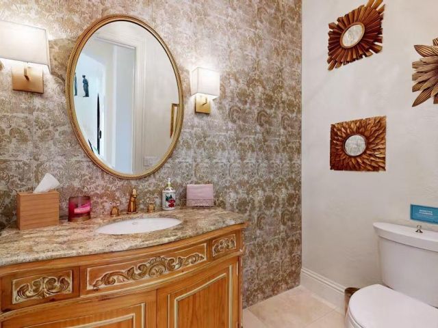 Home for sale at 3030 NE 45th St - photo 6280936