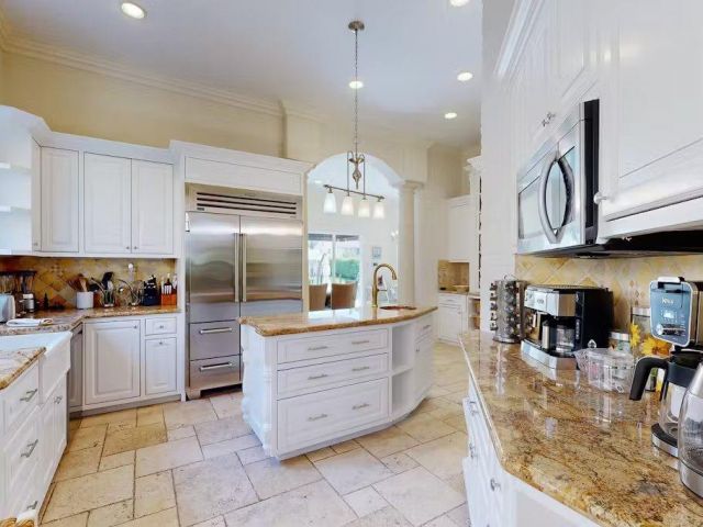 Home for sale at 3030 NE 45th St - photo 6280941