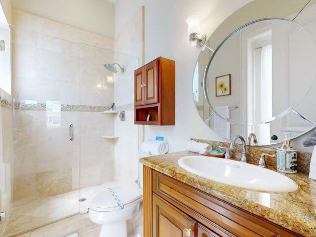 Home for sale at 3030 NE 45th St - photo 6280946