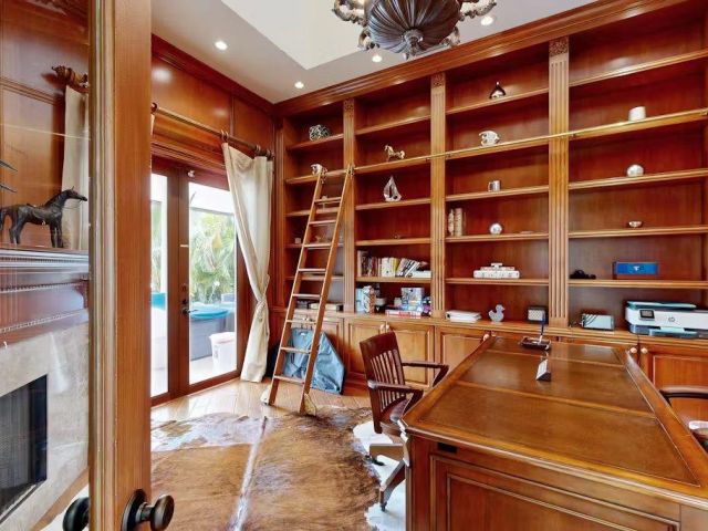 Home for sale at 3030 NE 45th St - photo 6280951