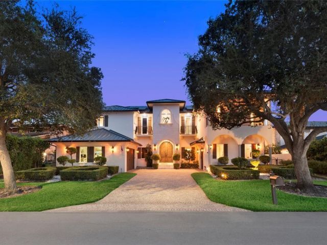 Home for sale at 3030 NE 45th St - photo 6280955