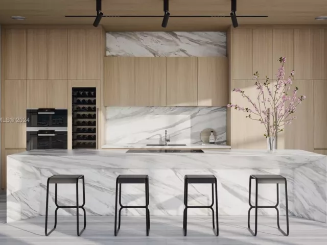 4-bedroom condo for sale in Miami - 851 NE 1st Ave PH 5700 - MondialRealty