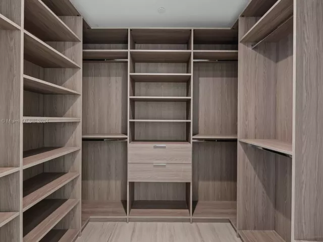 4-bedroom condo for sale in Miami - 851 NE 1st Ave PH 5700 - MondialRealty