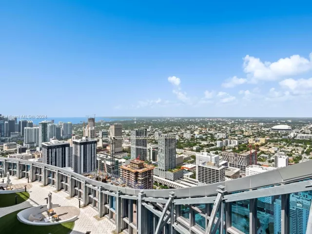 4-bedroom condo for sale in Miami - 851 NE 1st Ave PH 5700 - MondialRealty