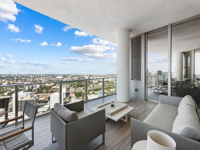 Apartment for sale  Unit #PH 5112 - photo 6123453