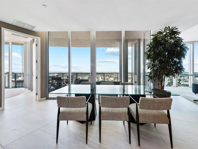 Apartment for sale  Unit #PH 5112 - photo 6123458