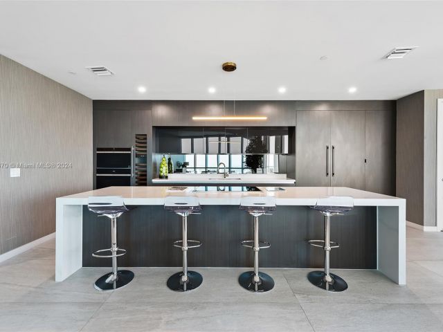 Apartment for sale  Unit #PH 5112 - photo 6123462