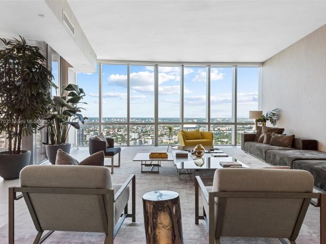 Apartment for sale  Unit #PH 5112 - photo 6123466