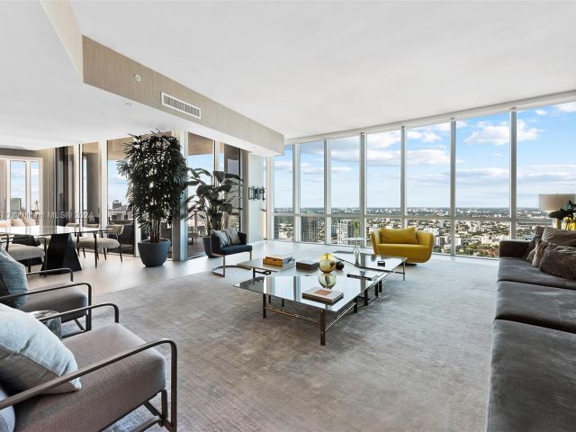 Apartment for sale  Unit #PH 5112 - photo 6123467