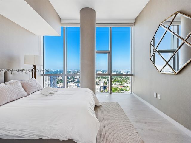 4-bedroom condo for sale in Miami - 851 NE 1st Ave PH 5112 - MondialRealty
