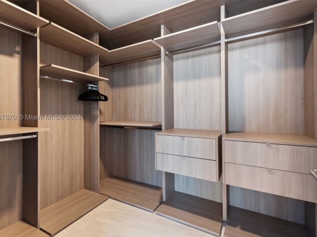 4-bedroom condo for sale in Miami - 851 NE 1st Ave PH 5112 - MondialRealty