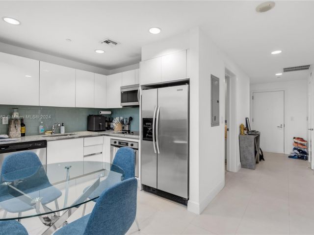 Apartment for sale  Unit #409 - photo 5606862