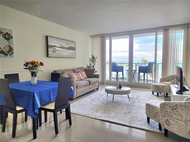 1-bedroom condo for rent in Hollywood - 3505 S Ocean Dr 507 - MondialRealty