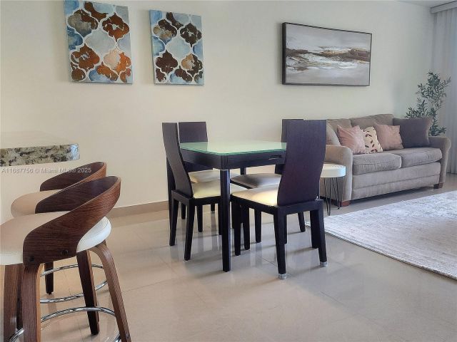 1-bedroom condo for rent in Hollywood - 3505 S Ocean Dr 507 - MondialRealty