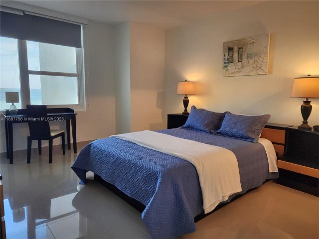 1-bedroom condo for rent in Hollywood - 3505 S Ocean Dr 507 - MondialRealty