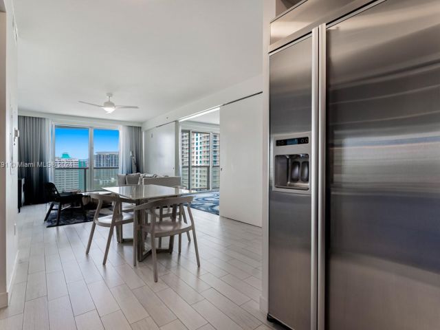 Apartment for sale  Unit #803 - photo 5668181