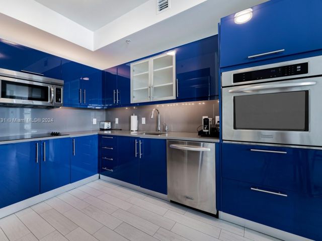 Apartment for sale  Unit #803 - photo 5668190